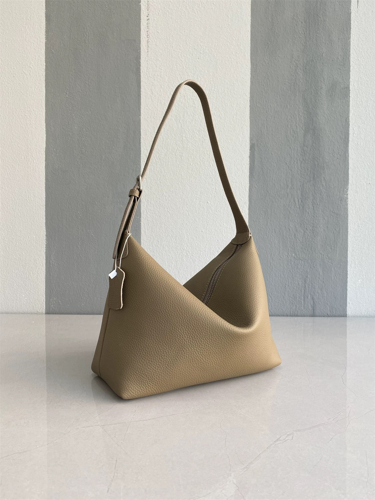 M196 New handbag