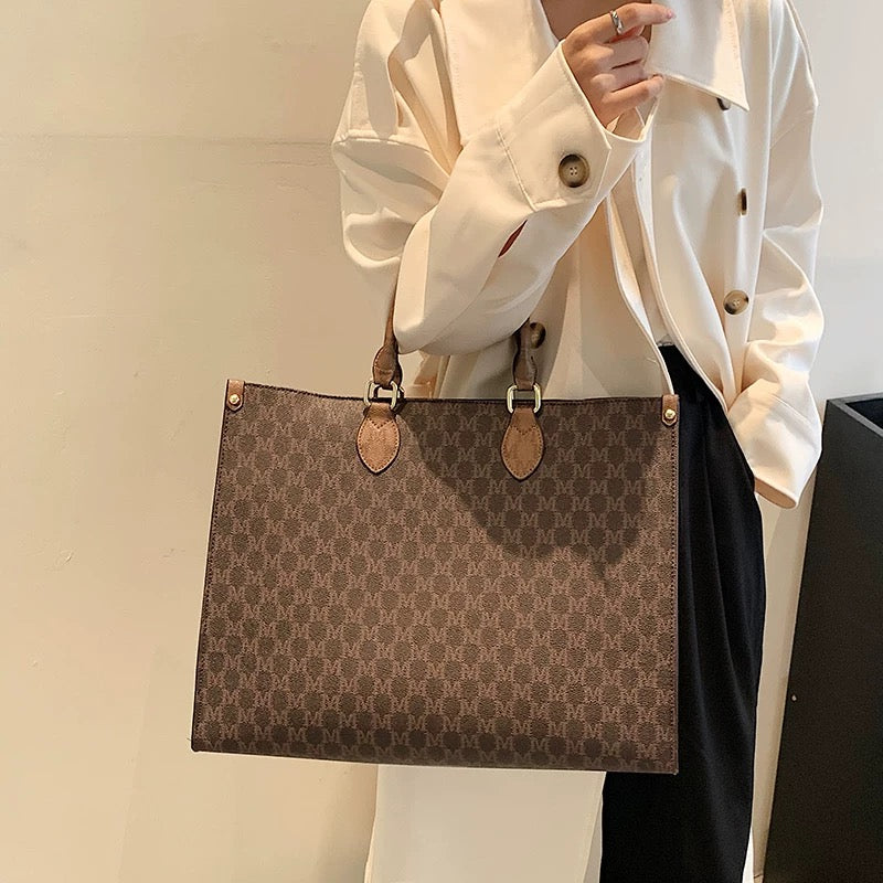 M211Large capacity handbag