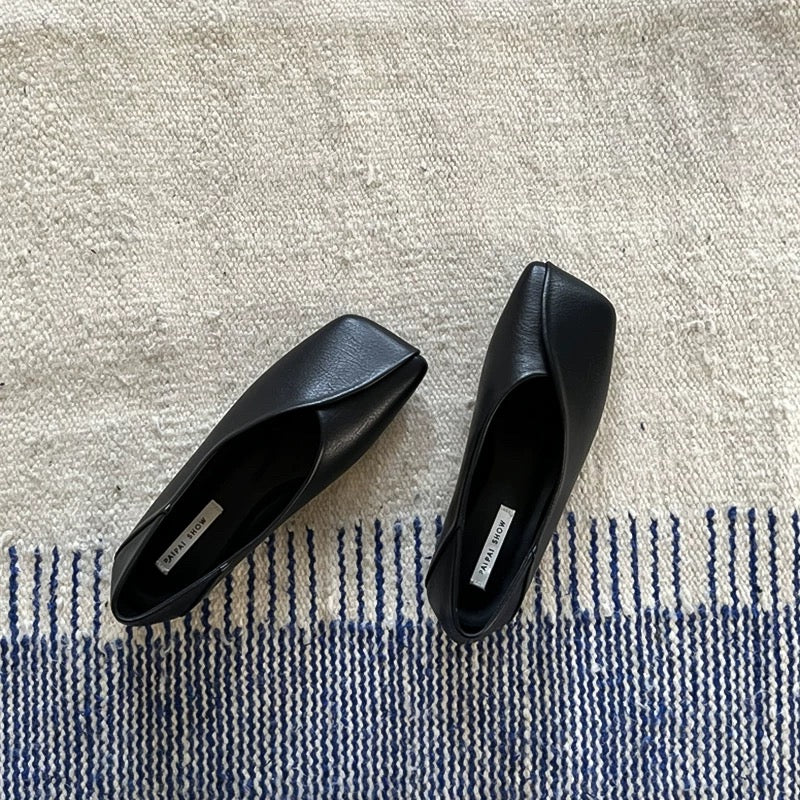 M183 Women's shoes
