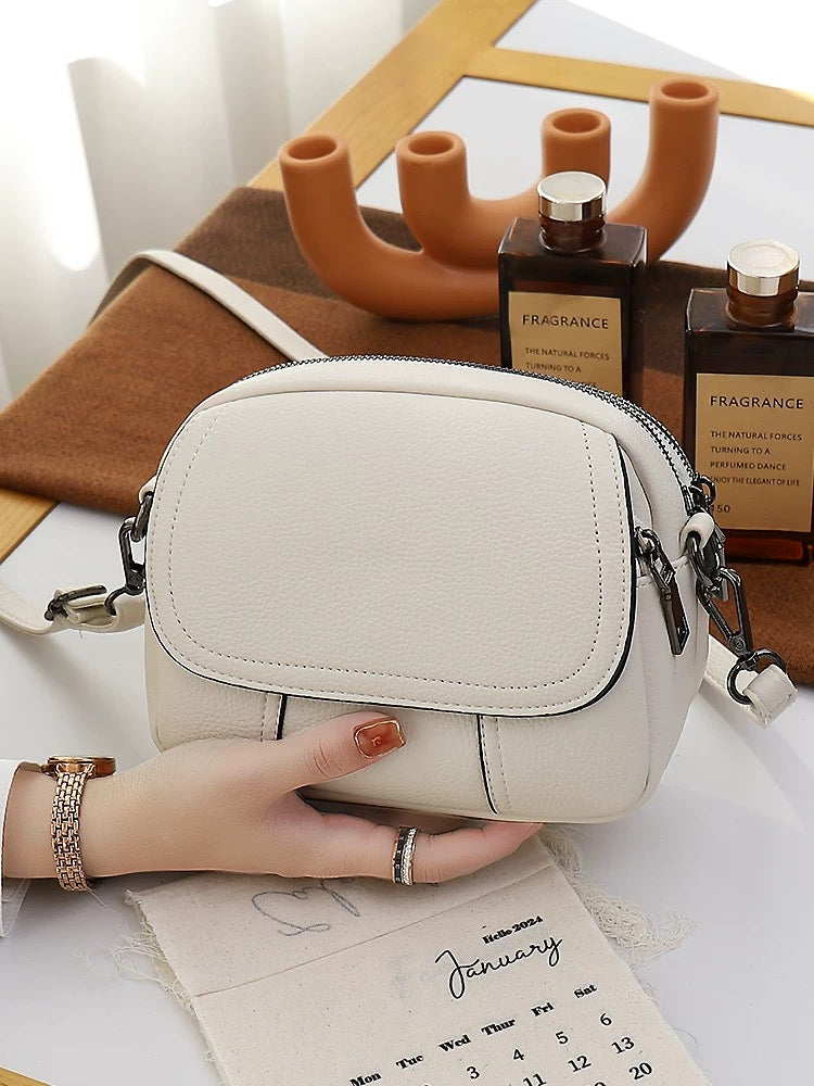 M181Classic messenger bag