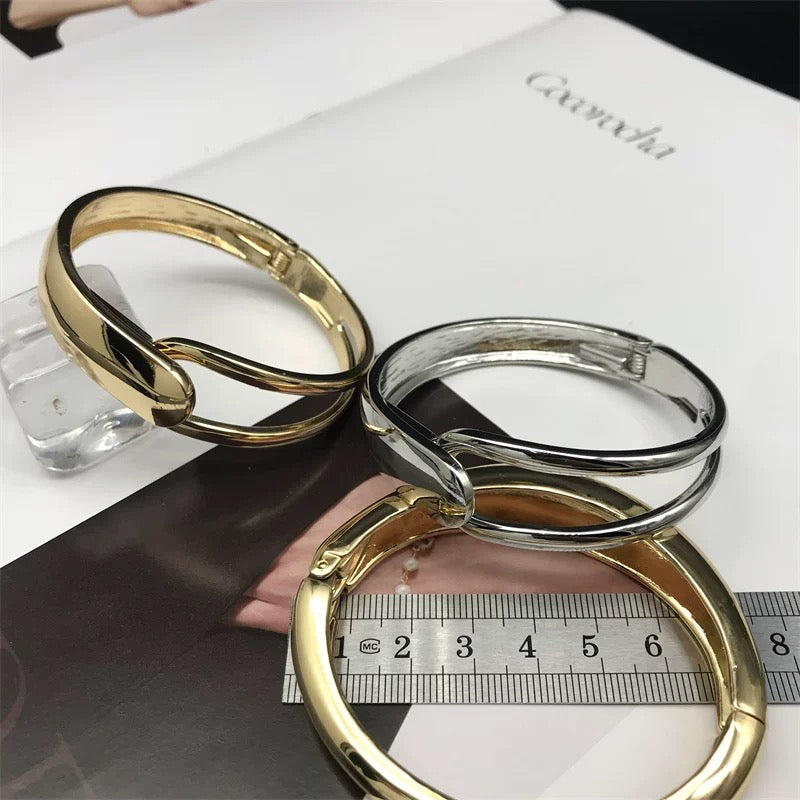 M079Fashion finger