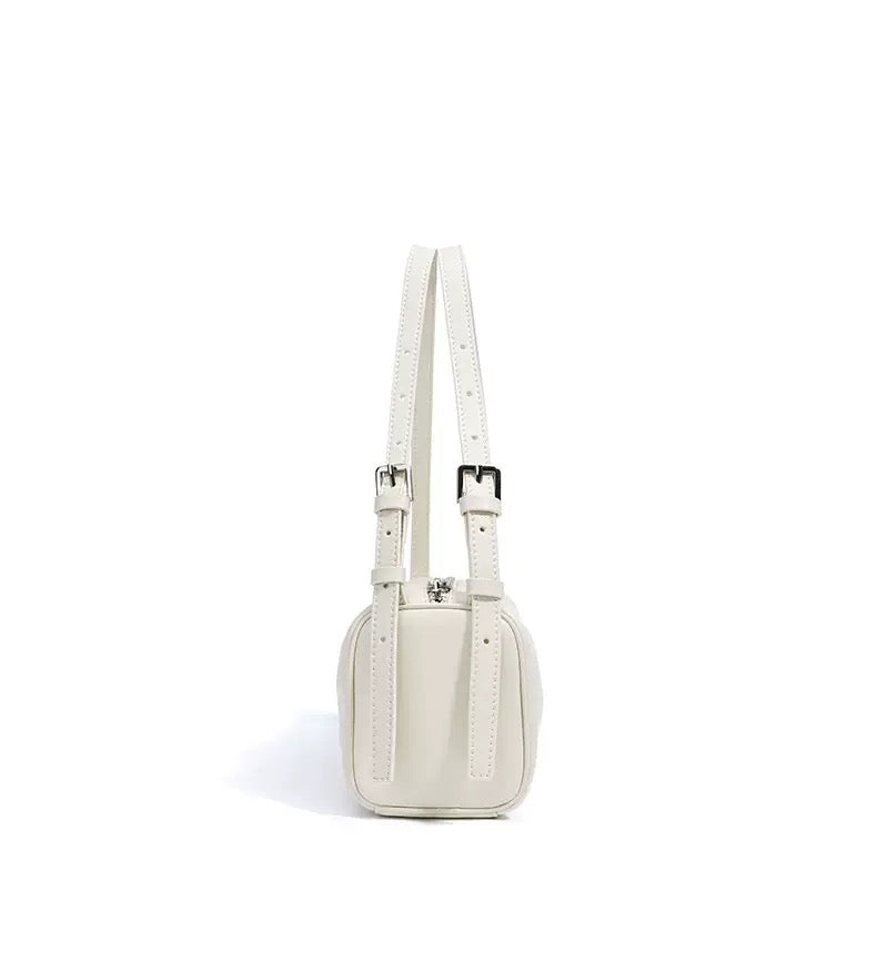 M297Woman handbag