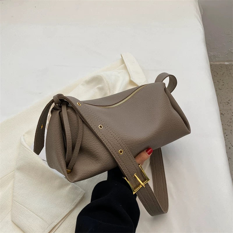 M138New crossbody bag