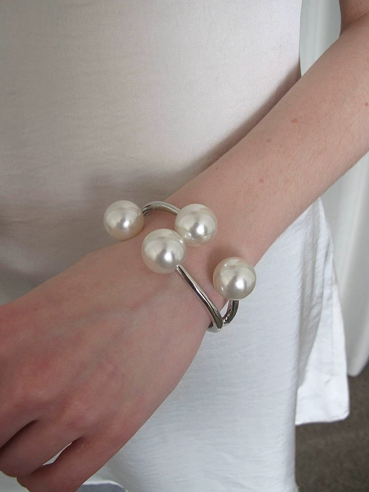 M110Woman bracelet