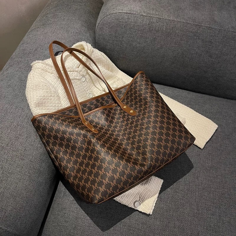 M100Woman tote bag