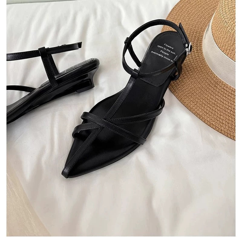 M252 Fashion sandals