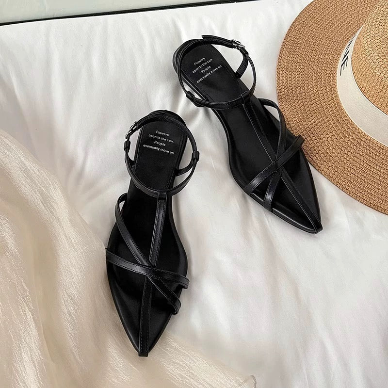 M252 Fashion sandals