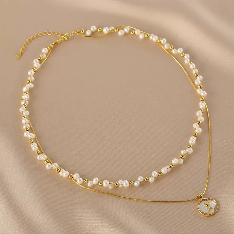 M109Woman necklace
