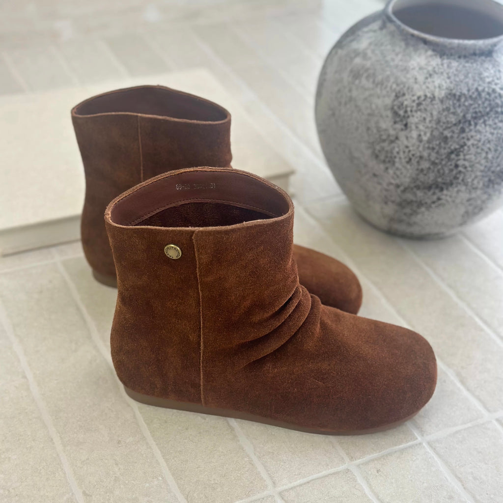 2667Classic booties