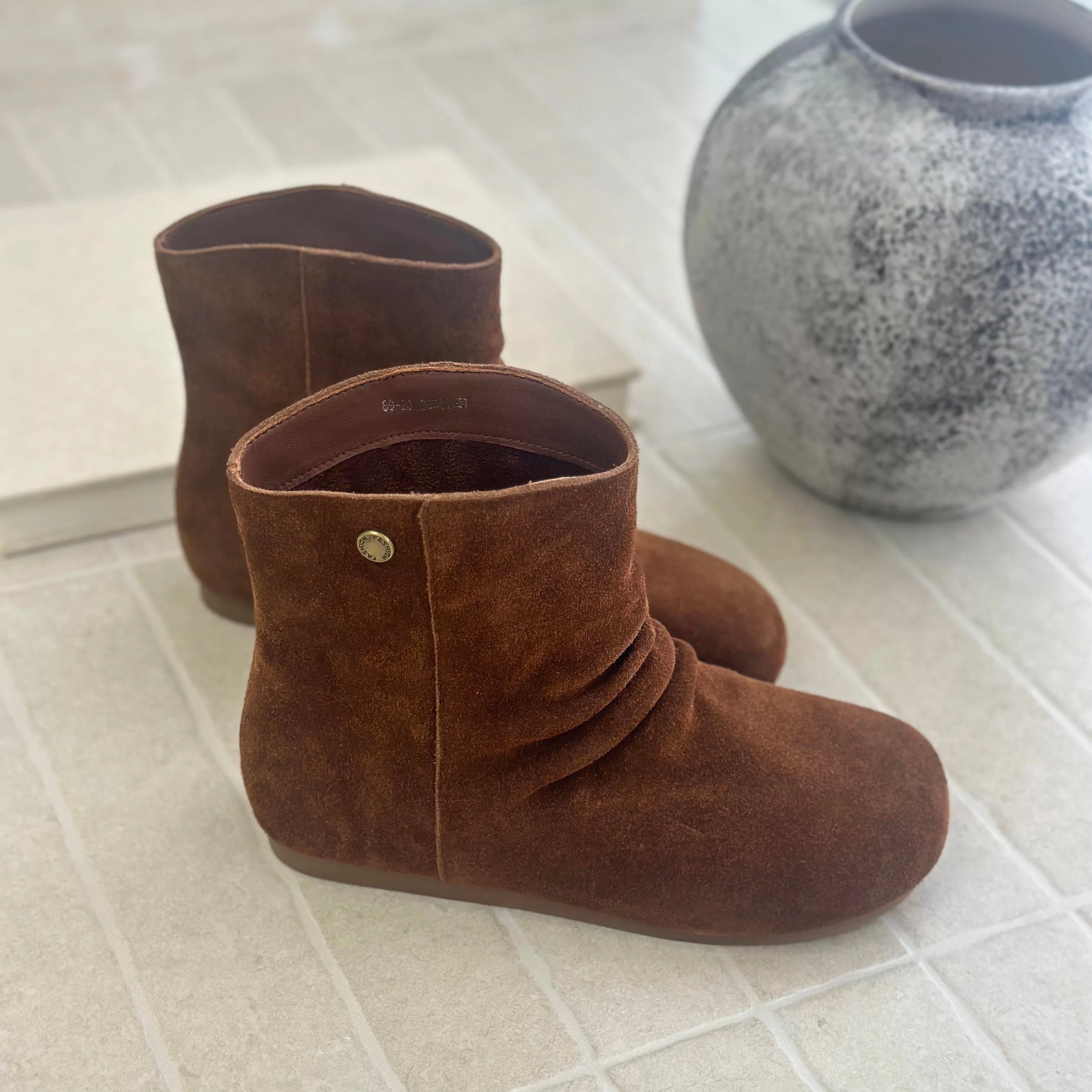 2667Classic booties