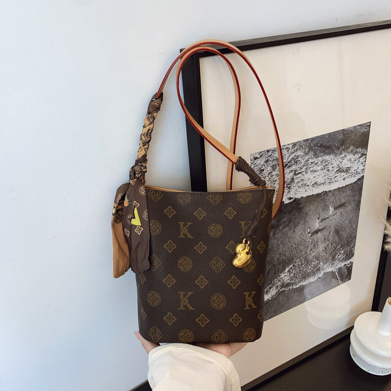 2801Bucket bag