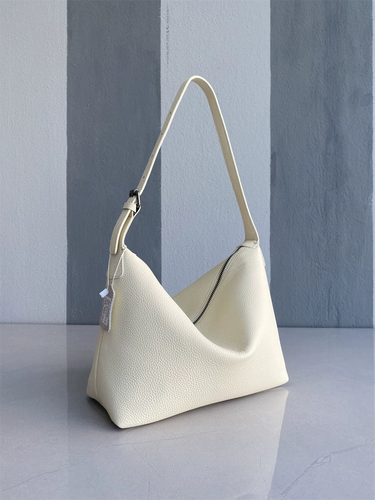 M196 New handbag