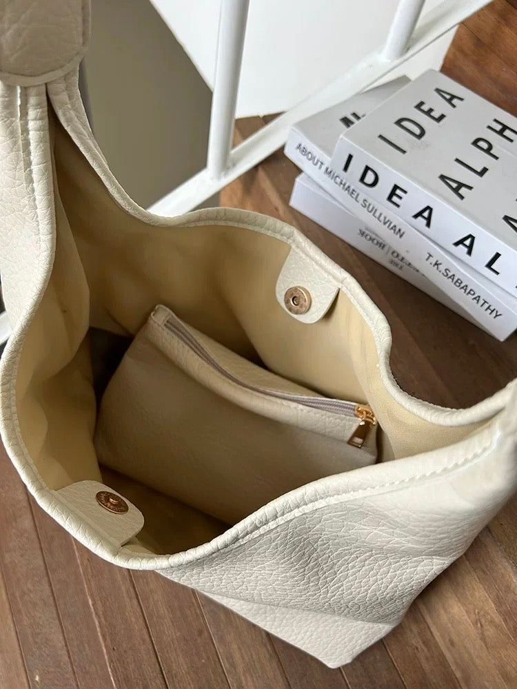 M098Real leather handbag
