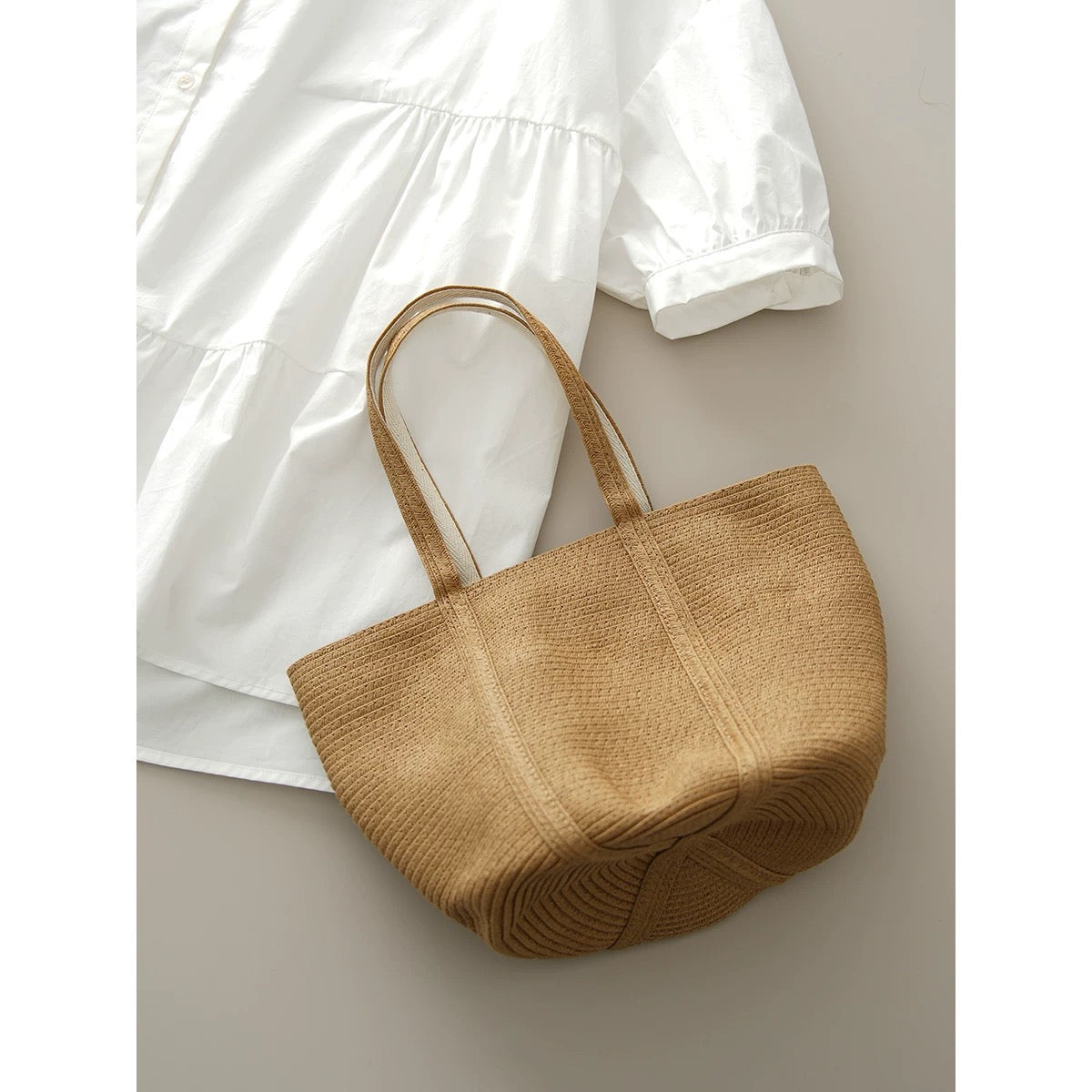 M085Hand-woven bag