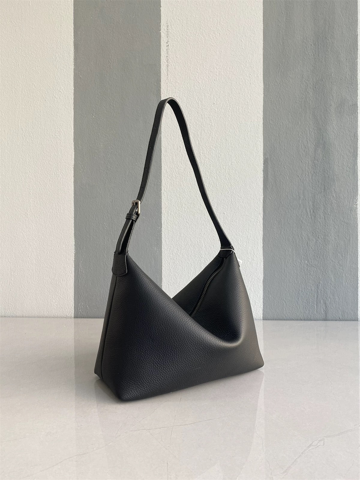M196 New handbag