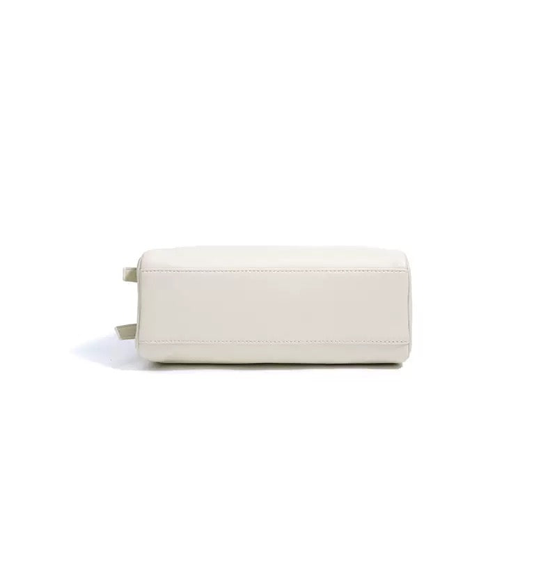 M297Woman handbag