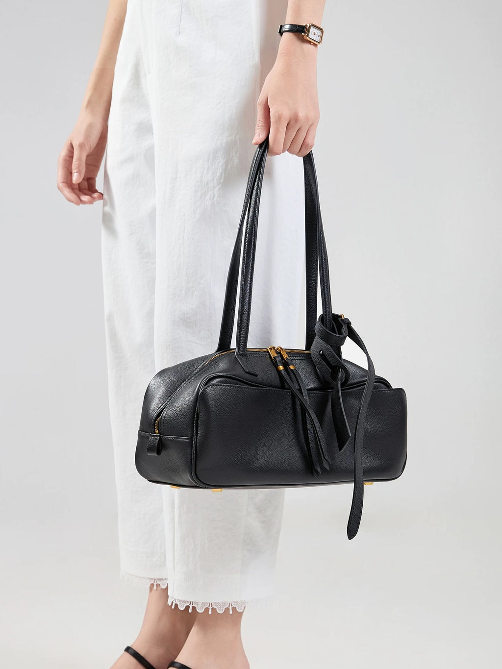 M073Woman handbag