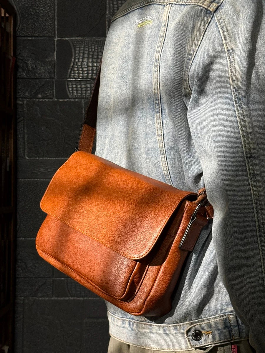 M209Man's postman bag