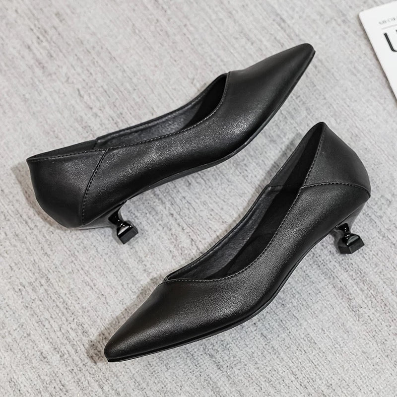 M104High heels for women