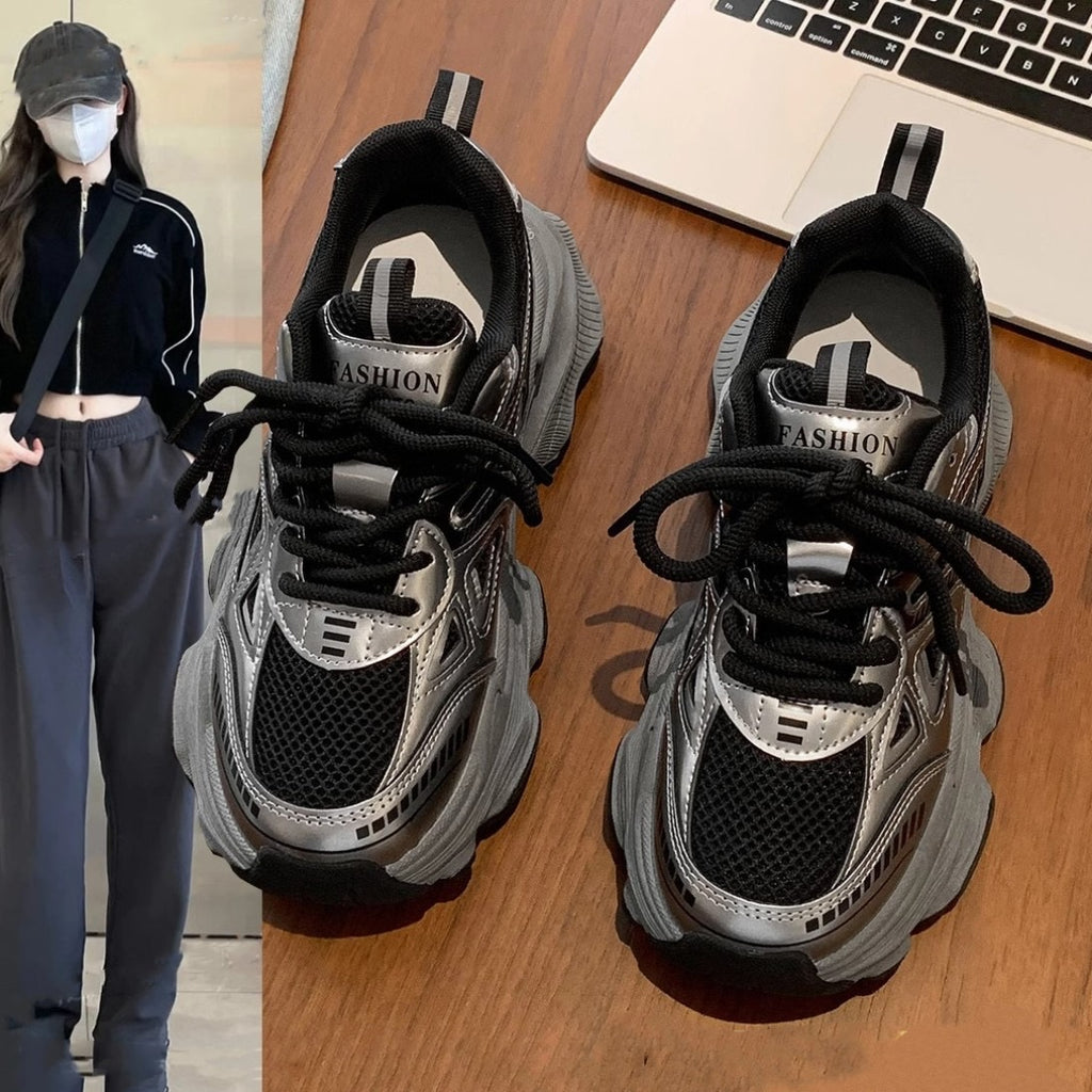 T040 Sports shoes