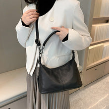 H110 Genuine leather vintage black handbag